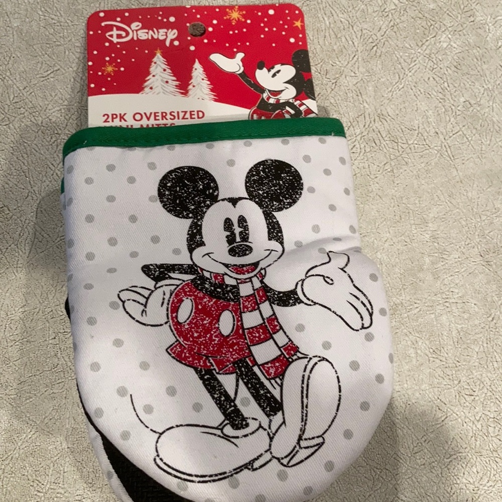 Disney oversized mini mitts NEW